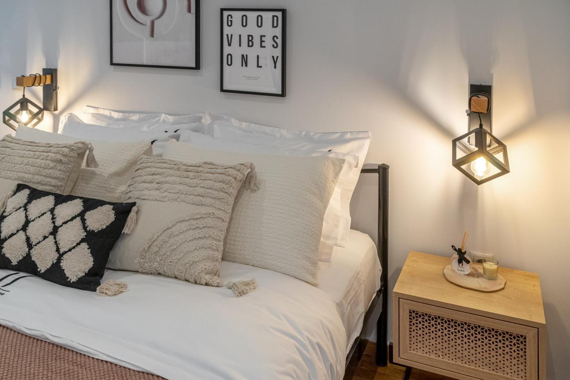 Unique Koukaki Three Bedroom Suite Athén Kültér fotó